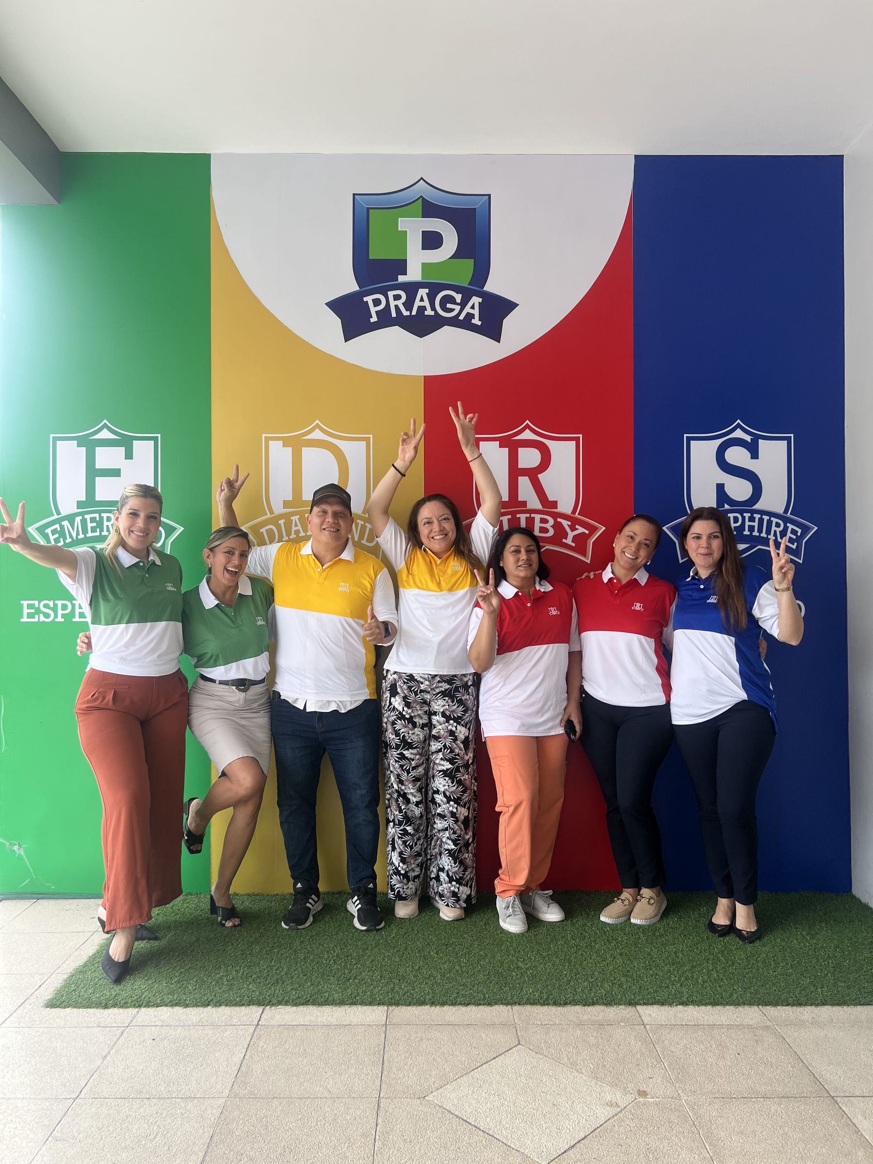 Praga students and their Communities