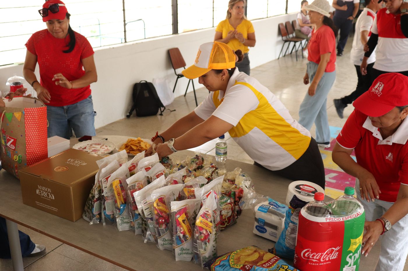Students preparing food parcels to donate